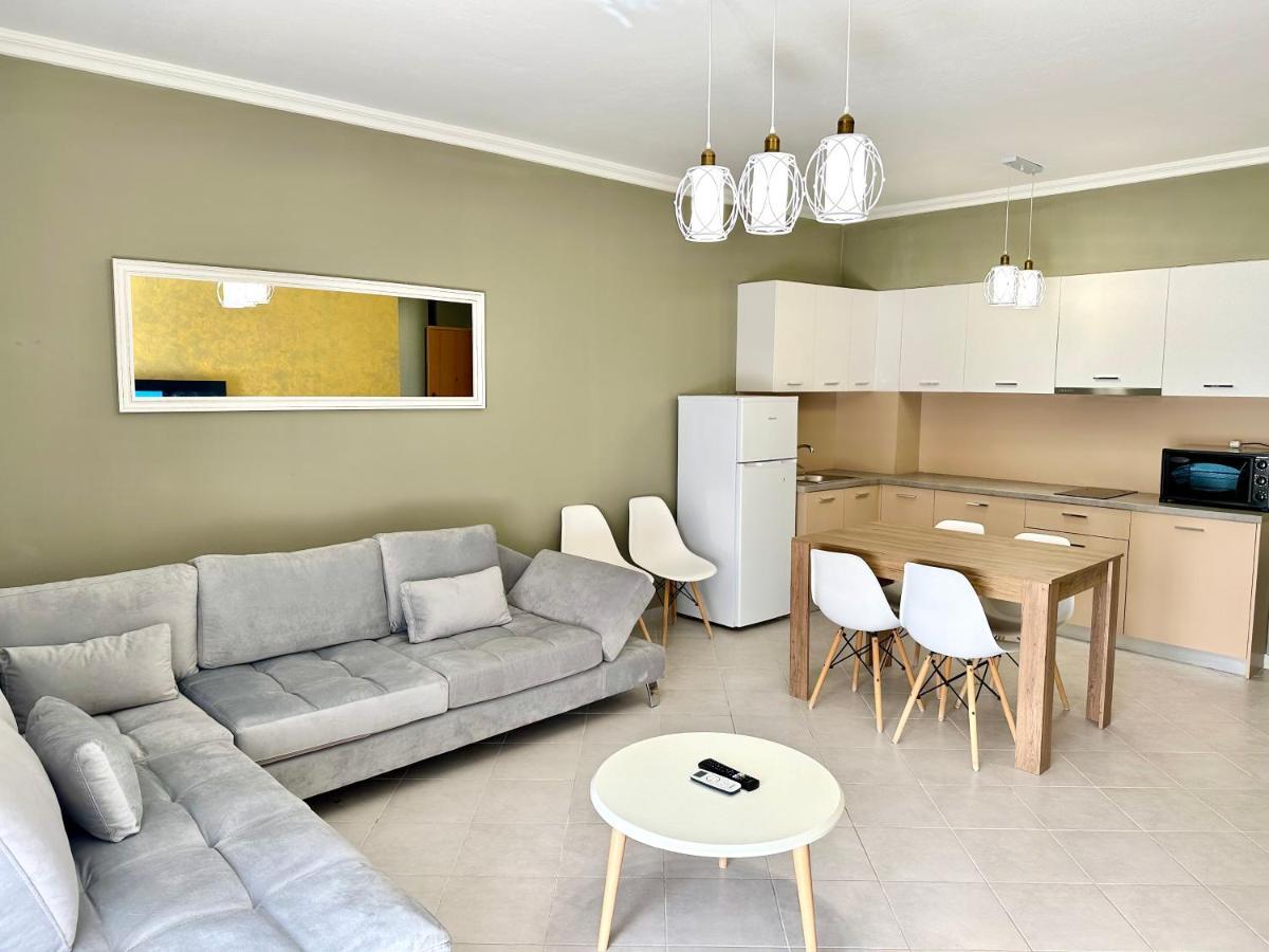 Family Suite Residence Вльора Екстер'єр фото