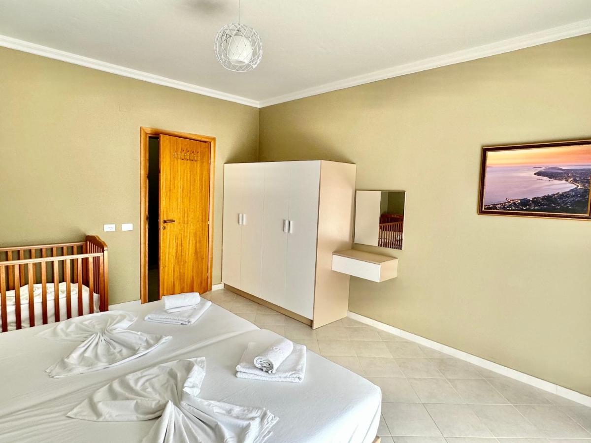 Family Suite Residence Вльора Екстер'єр фото