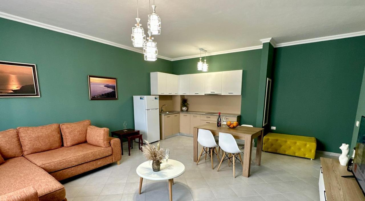 Family Suite Residence Вльора Екстер'єр фото
