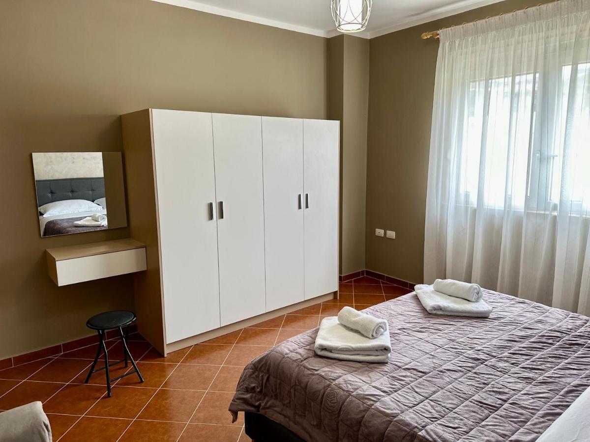 Family Suite Residence Вльора Екстер'єр фото
