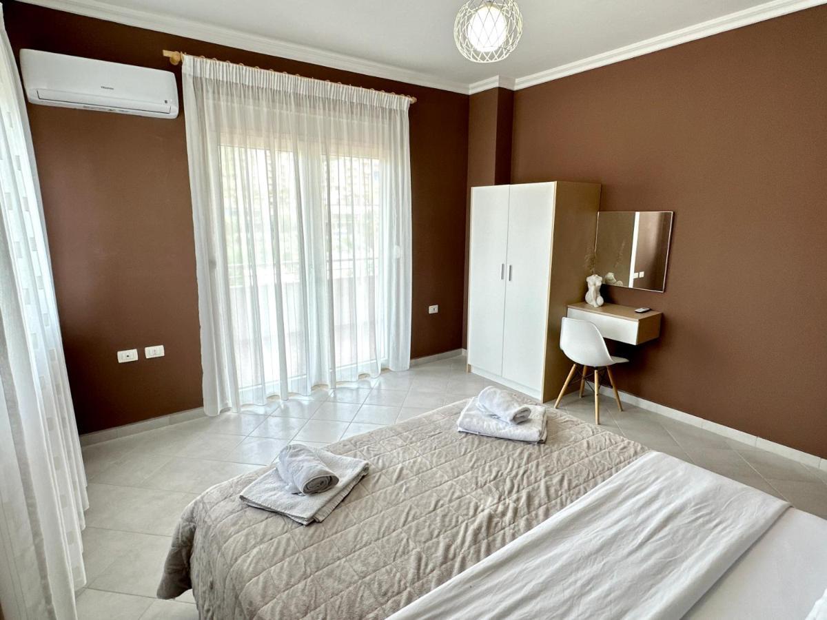 Family Suite Residence Вльора Екстер'єр фото
