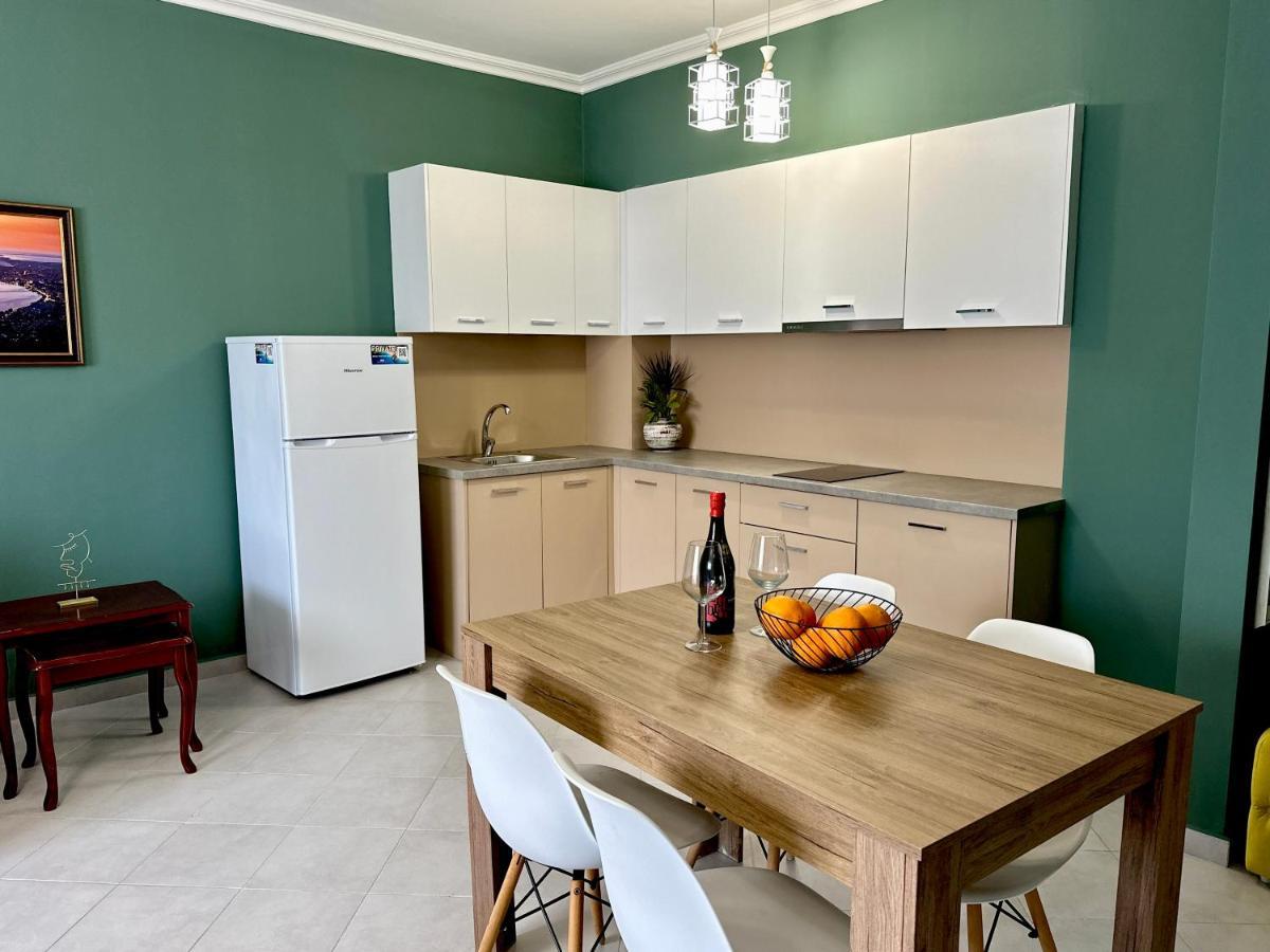 Family Suite Residence Вльора Екстер'єр фото