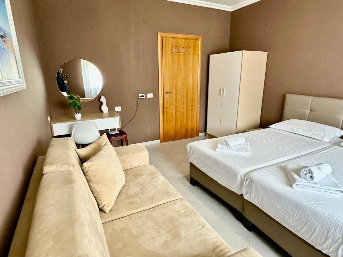 Family Suite Residence Вльора Екстер'єр фото