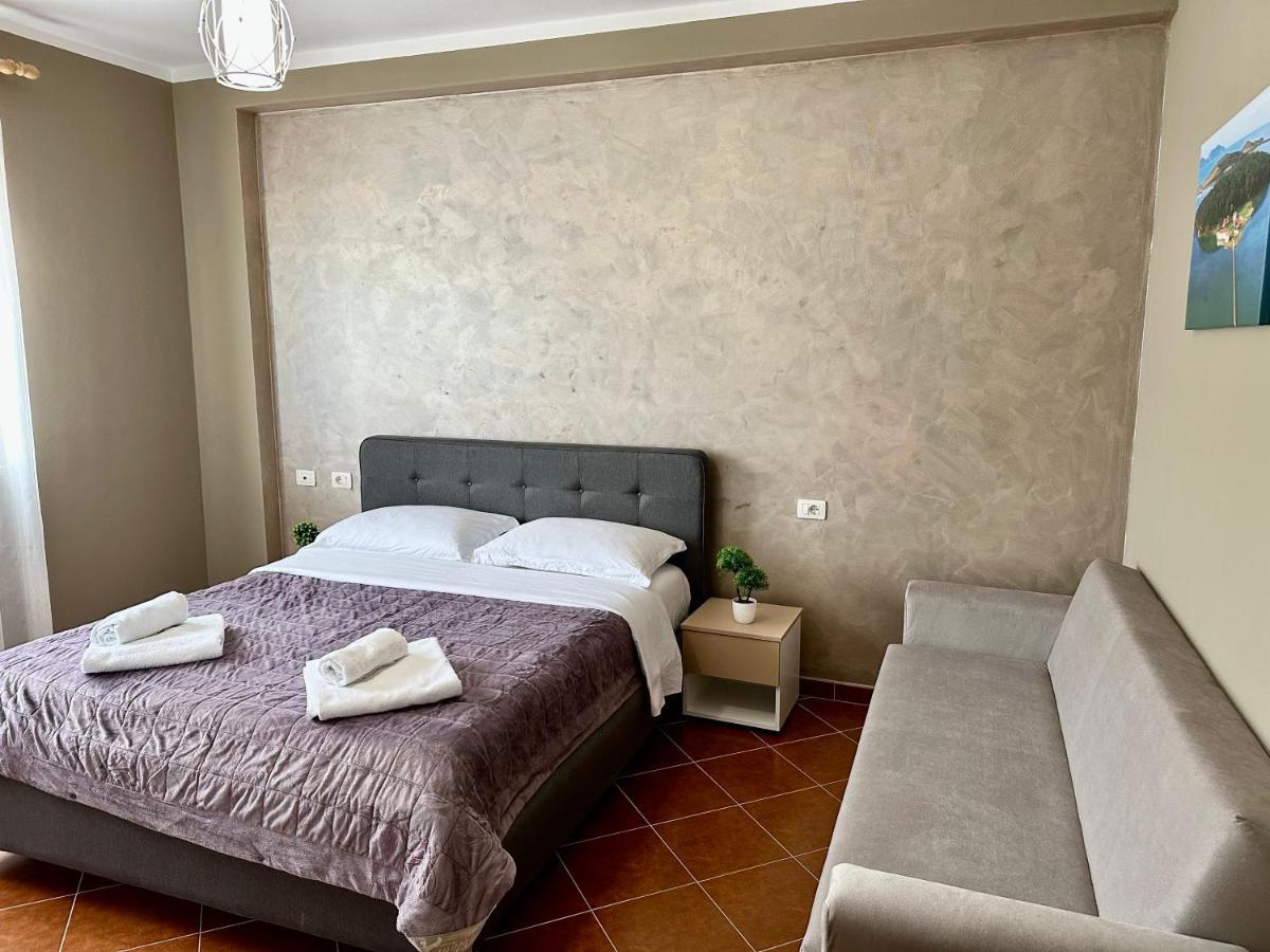 Family Suite Residence Вльора Екстер'єр фото