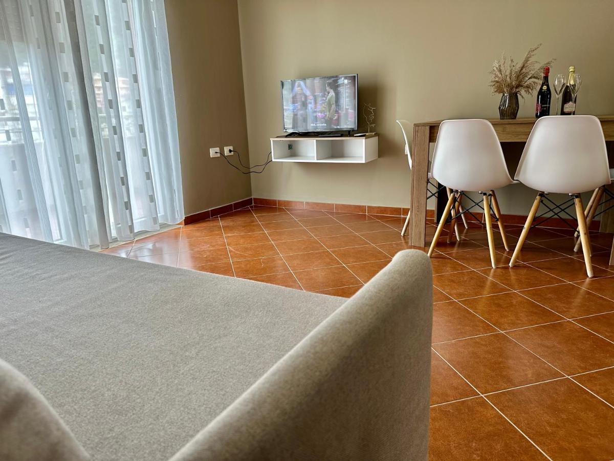 Family Suite Residence Вльора Екстер'єр фото