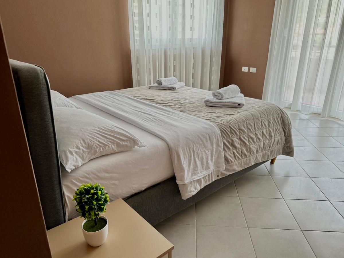 Family Suite Residence Вльора Екстер'єр фото