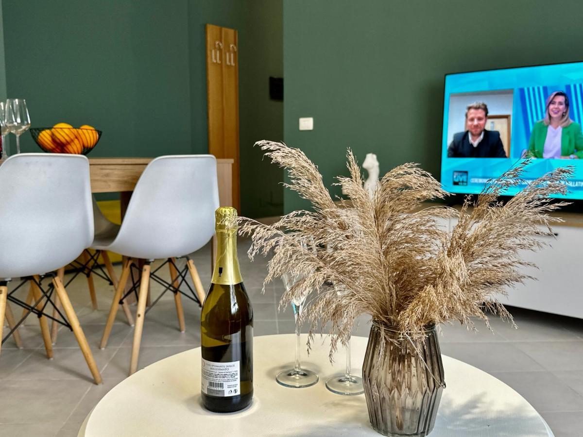 Family Suite Residence Вльора Екстер'єр фото