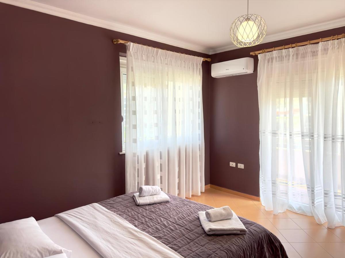 Family Suite Residence Вльора Екстер'єр фото