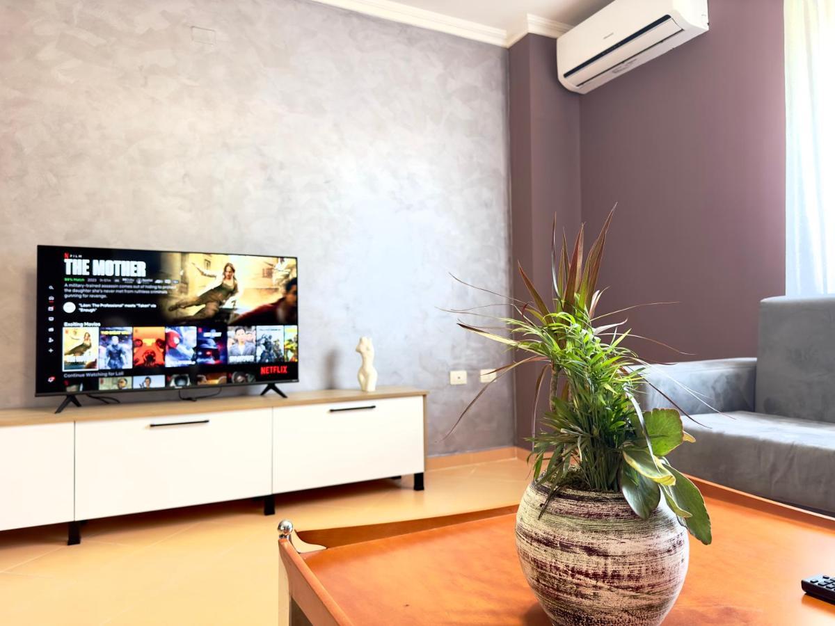 Family Suite Residence Вльора Екстер'єр фото