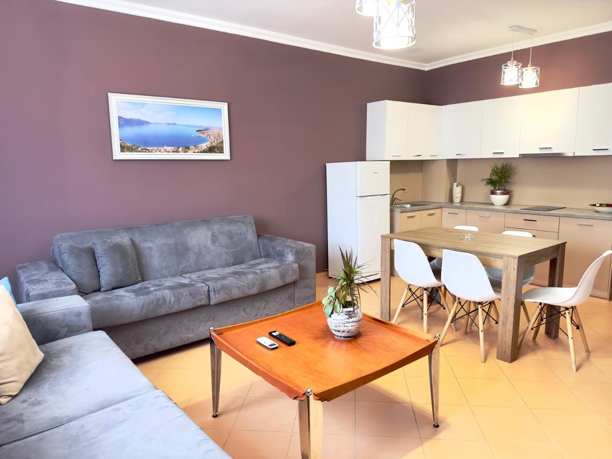Family Suite Residence Вльора Екстер'єр фото