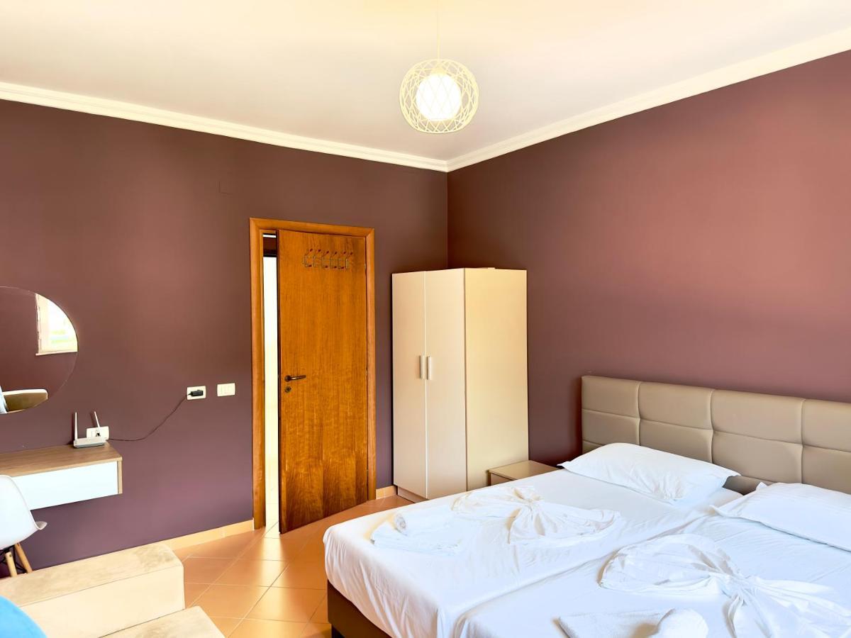 Family Suite Residence Вльора Екстер'єр фото