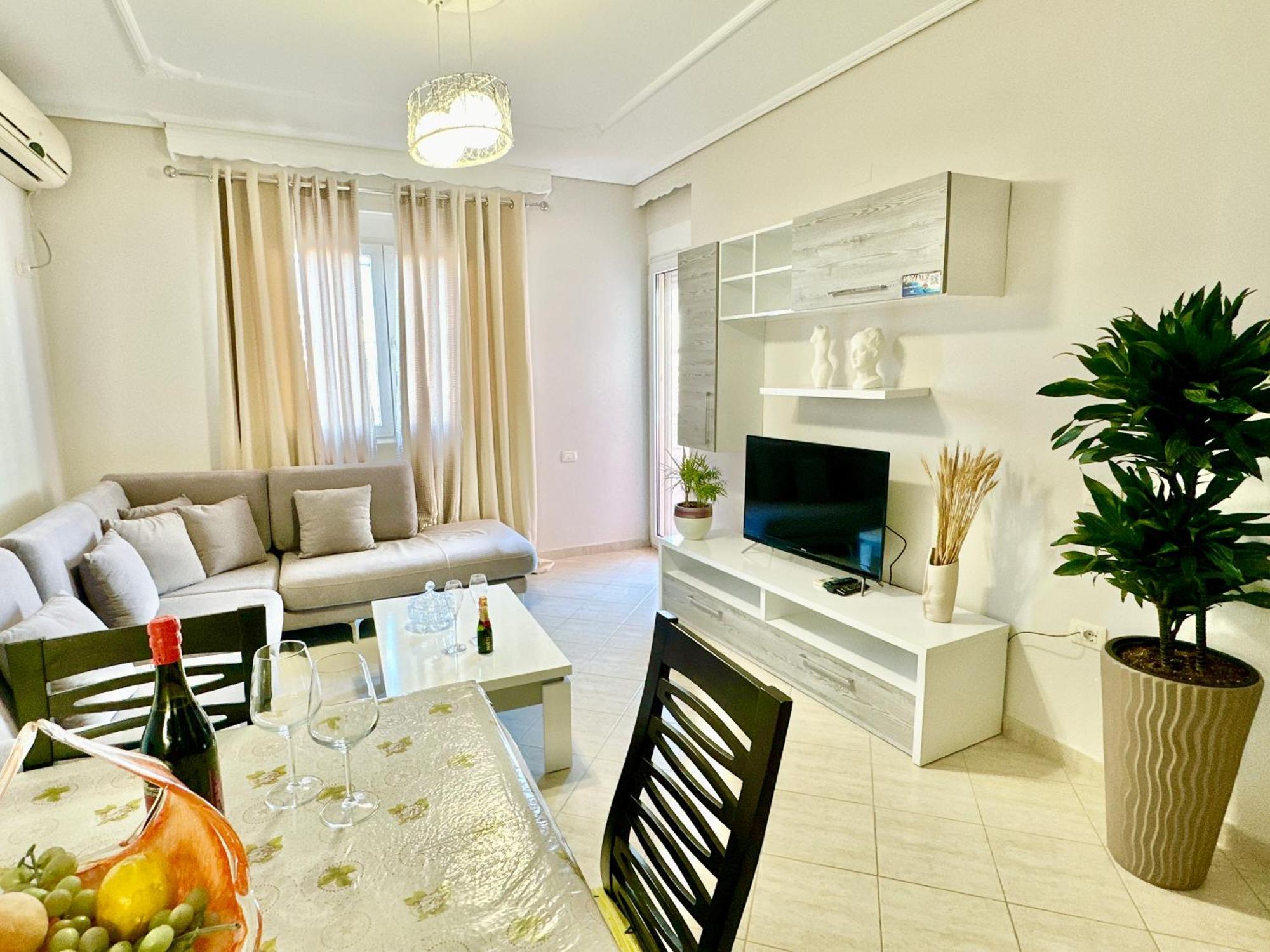 Family Suite Residence Вльора Екстер'єр фото
